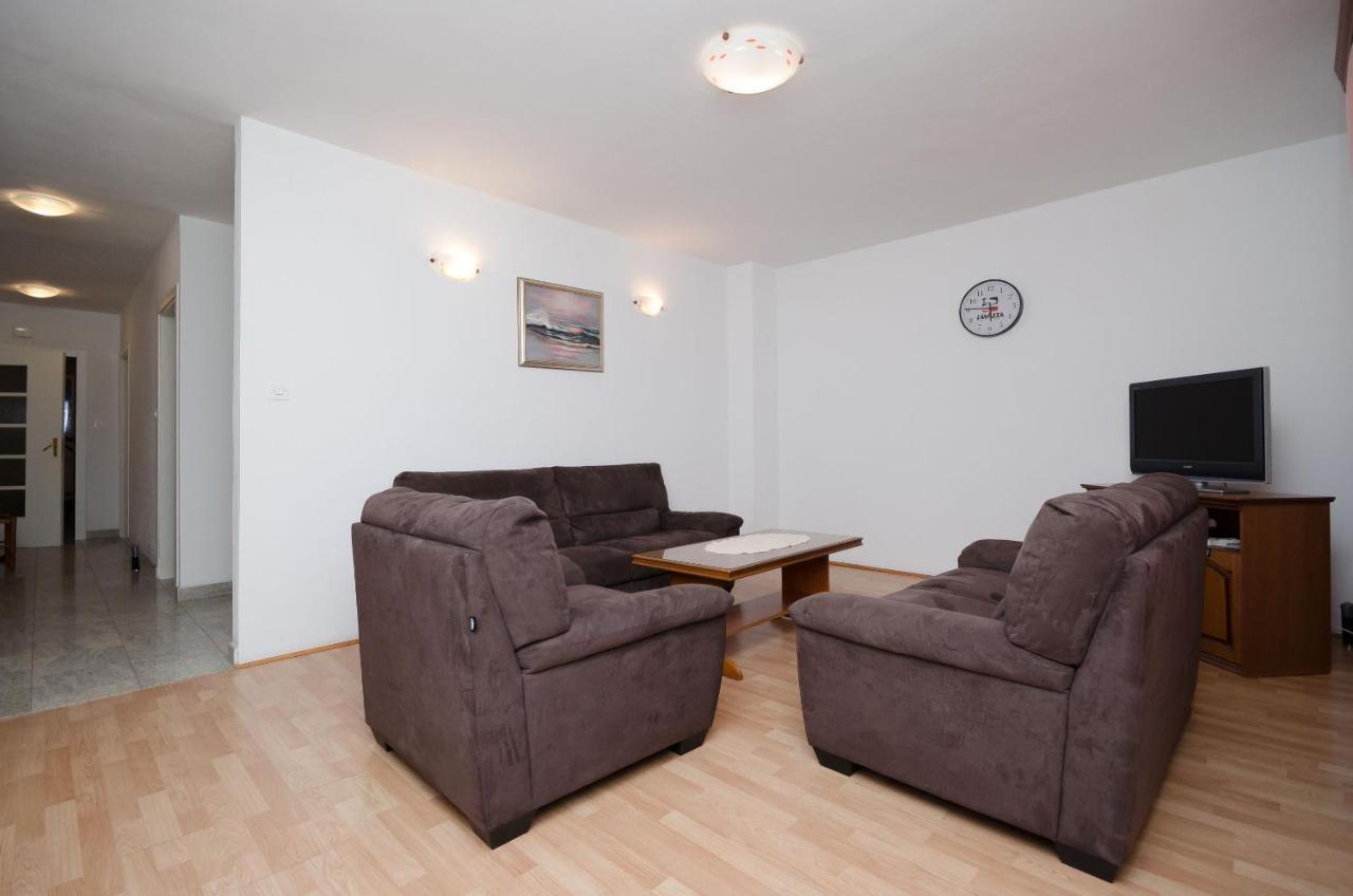 Apartments Ruza-Rajska Beach 로파르 외부 사진